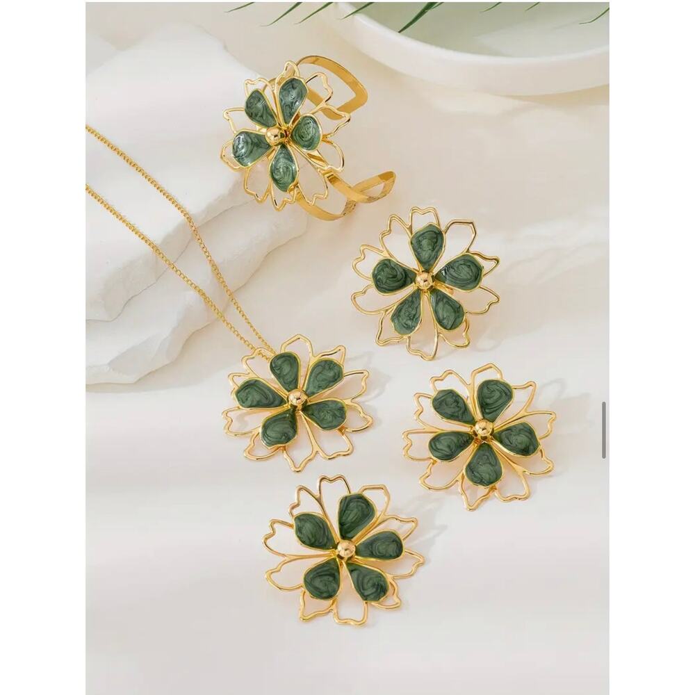 JEWELRY SET: 4Pc: White/Gold Lotus Flower Ring, Bracelet,Earrings,& Necklace,NIP - Picture 2 of 11